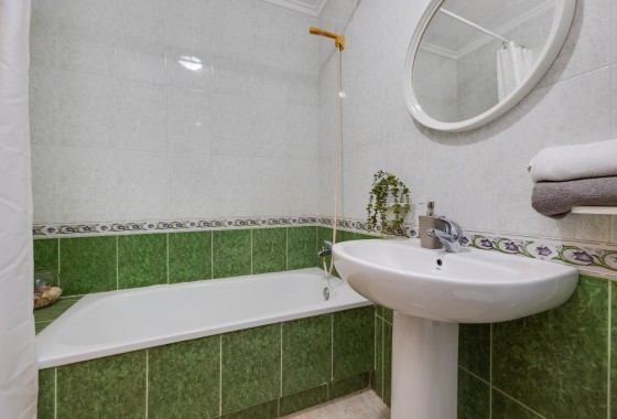 Resale - Apartment / flat - Torrevieja - Playa del Cura