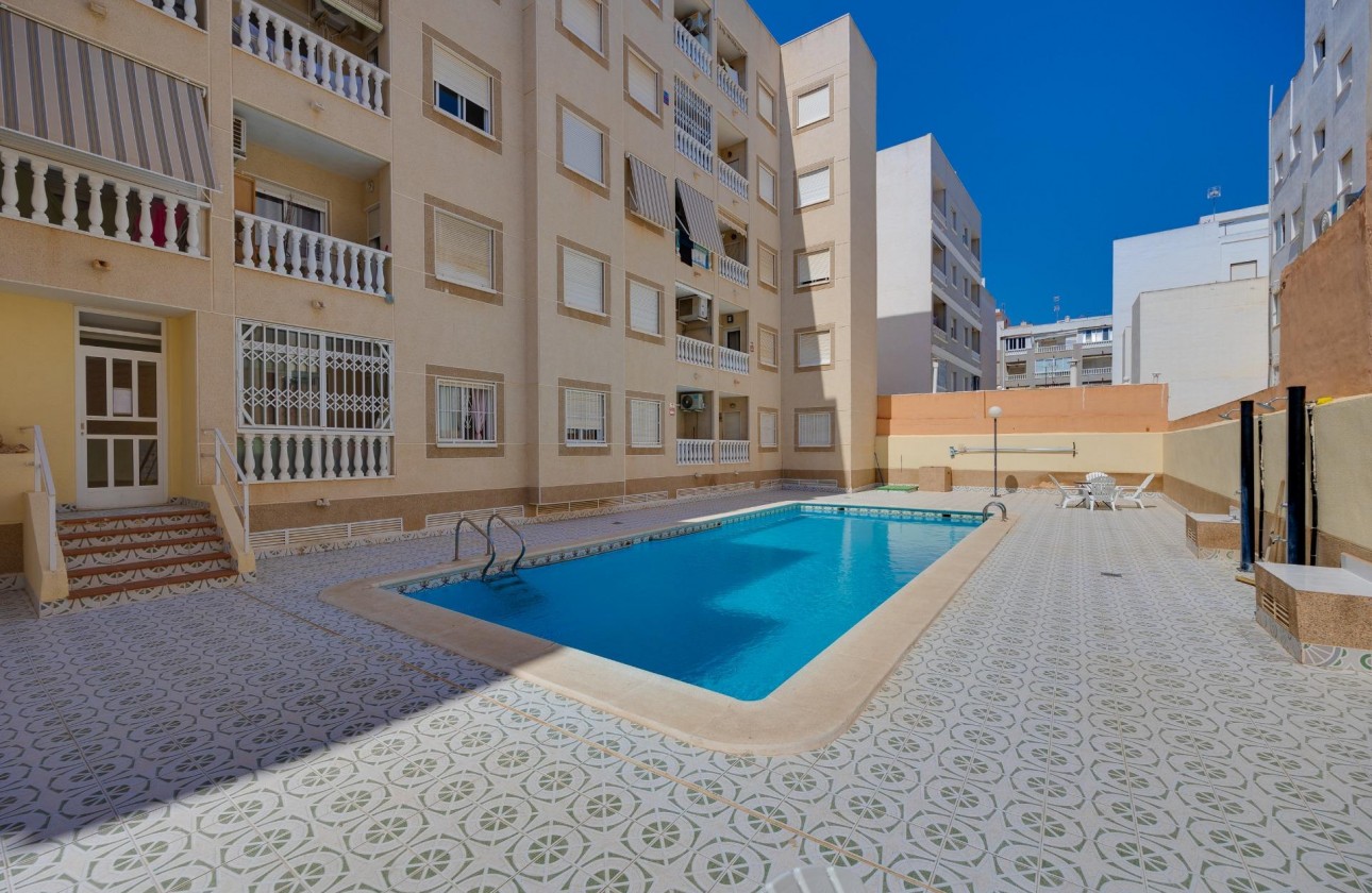 Resale - Apartment / flat - Torrevieja - Playa del Cura