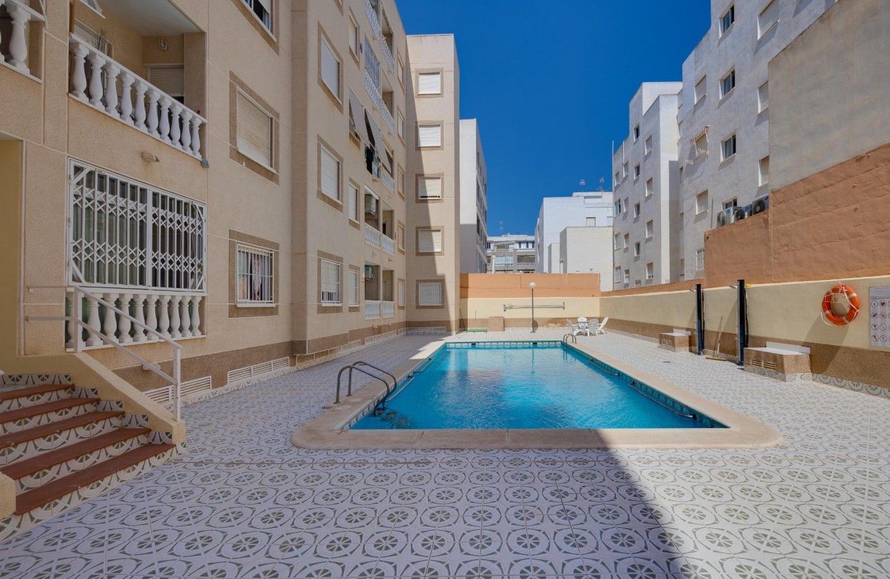 Resale - Apartment / flat - Torrevieja - Playa del Cura