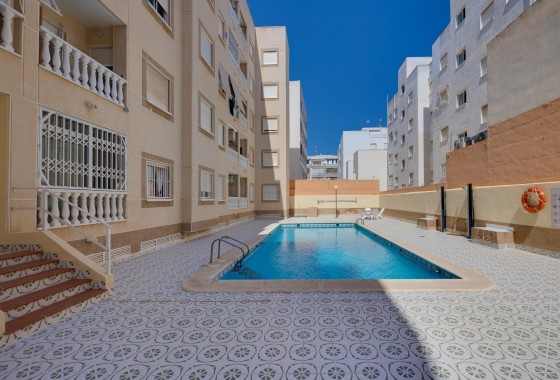 Resale - Apartment / flat - Torrevieja - Playa del Cura