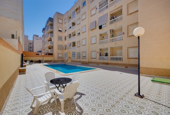 Resale - Apartment / flat - Torrevieja - Playa del Cura