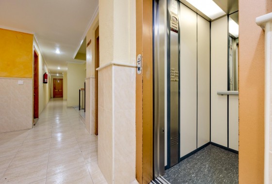 Resale - Apartment / flat - Torrevieja - Playa del Cura