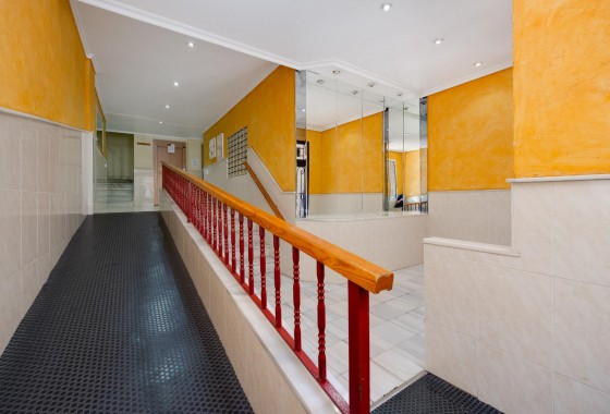 Resale - Apartment / flat - Torrevieja - Playa del Cura