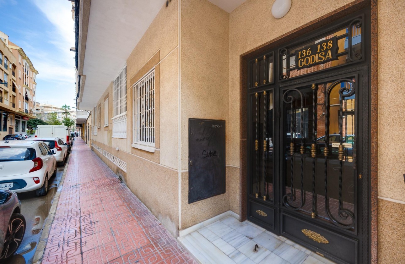 Resale - Apartment / flat - Torrevieja - Playa del Cura
