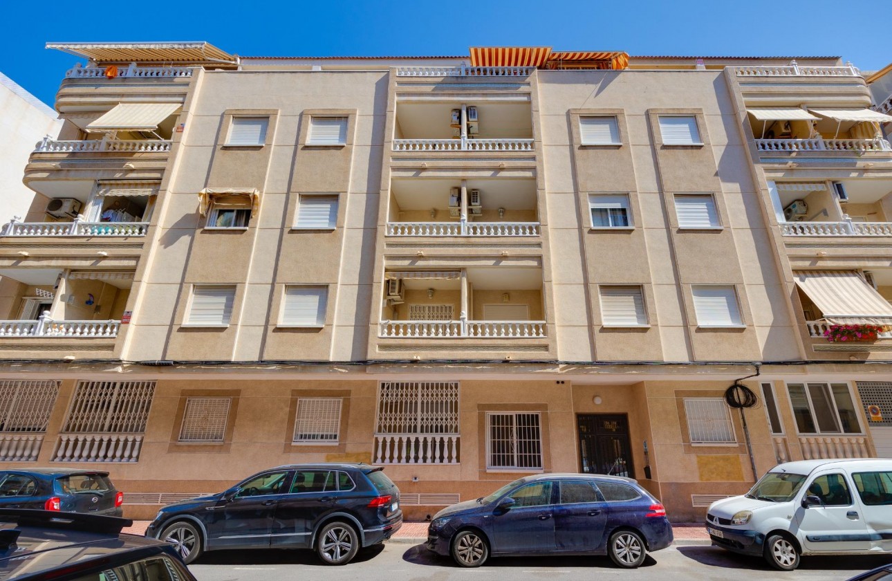 Resale - Apartment / flat - Torrevieja - Playa del Cura