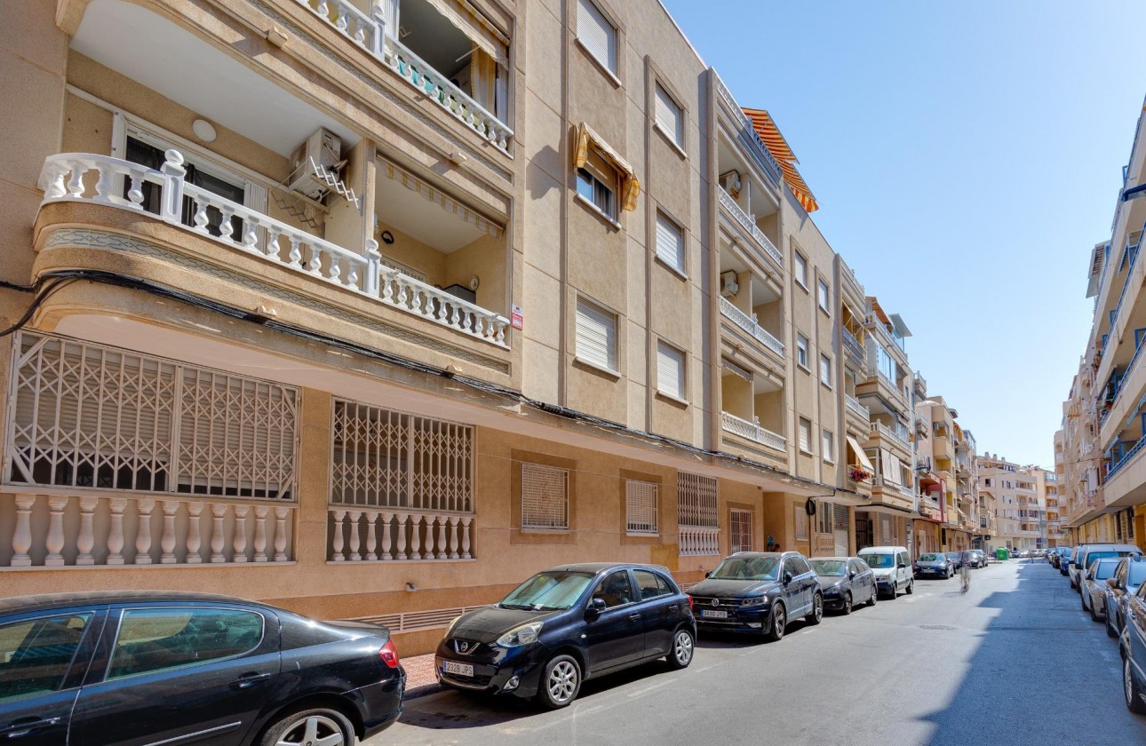 Resale - Apartment / flat - Torrevieja - Playa del Cura