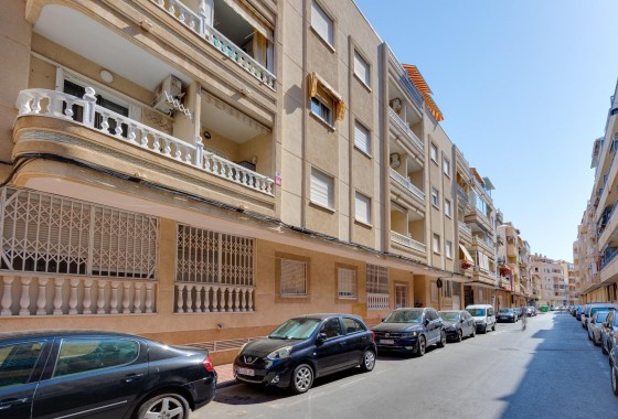 Resale - Apartment / flat - Torrevieja - Playa del Cura