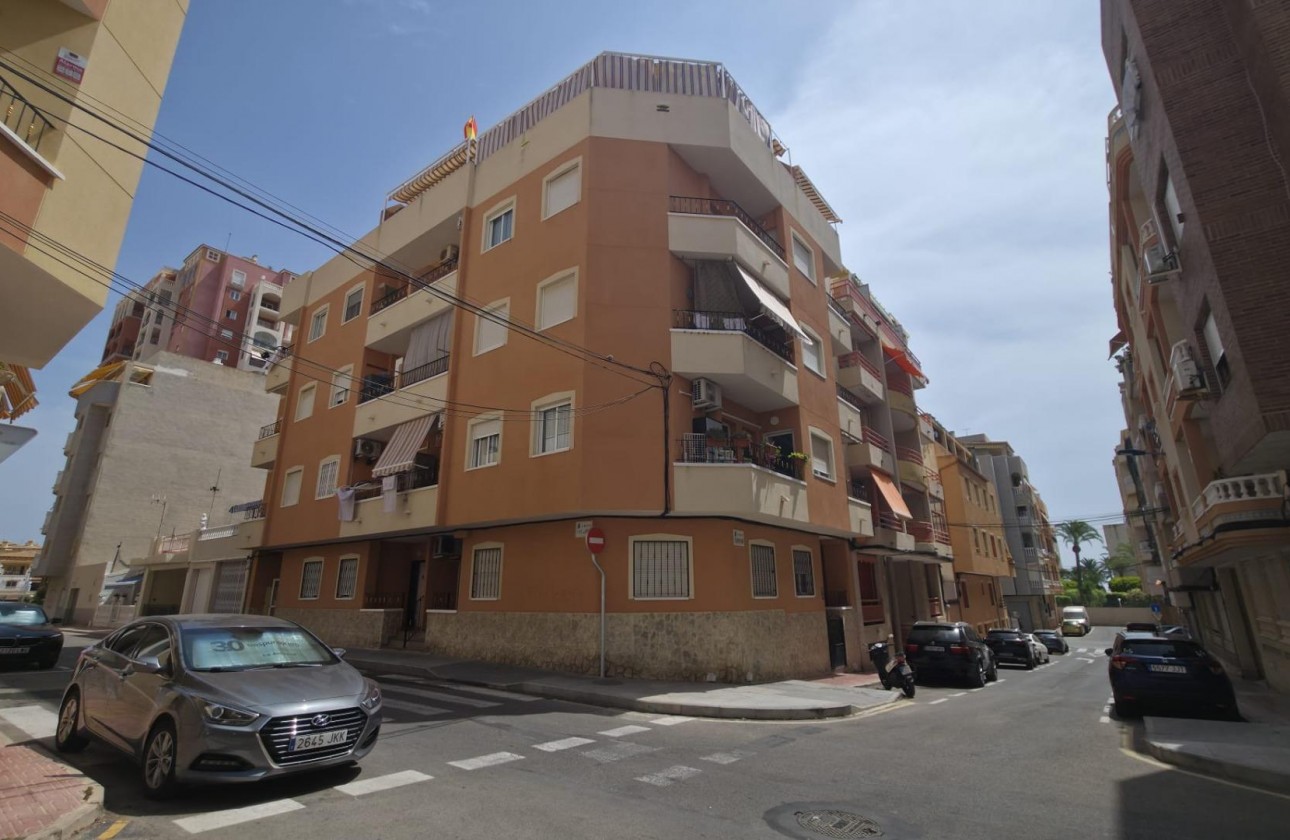 Resale - Apartment / flat - Torrevieja - Playa de los Locos