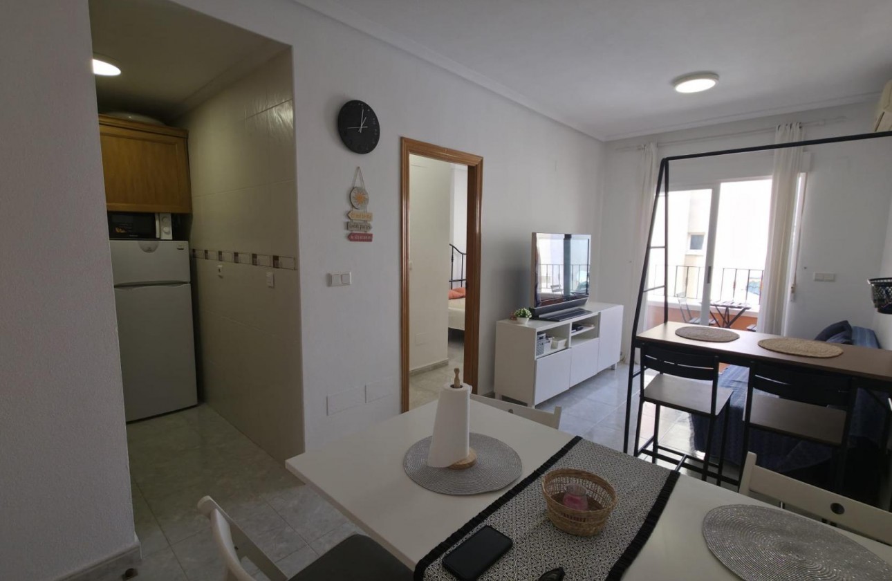Resale - Apartment / flat - Torrevieja - Playa de los Locos