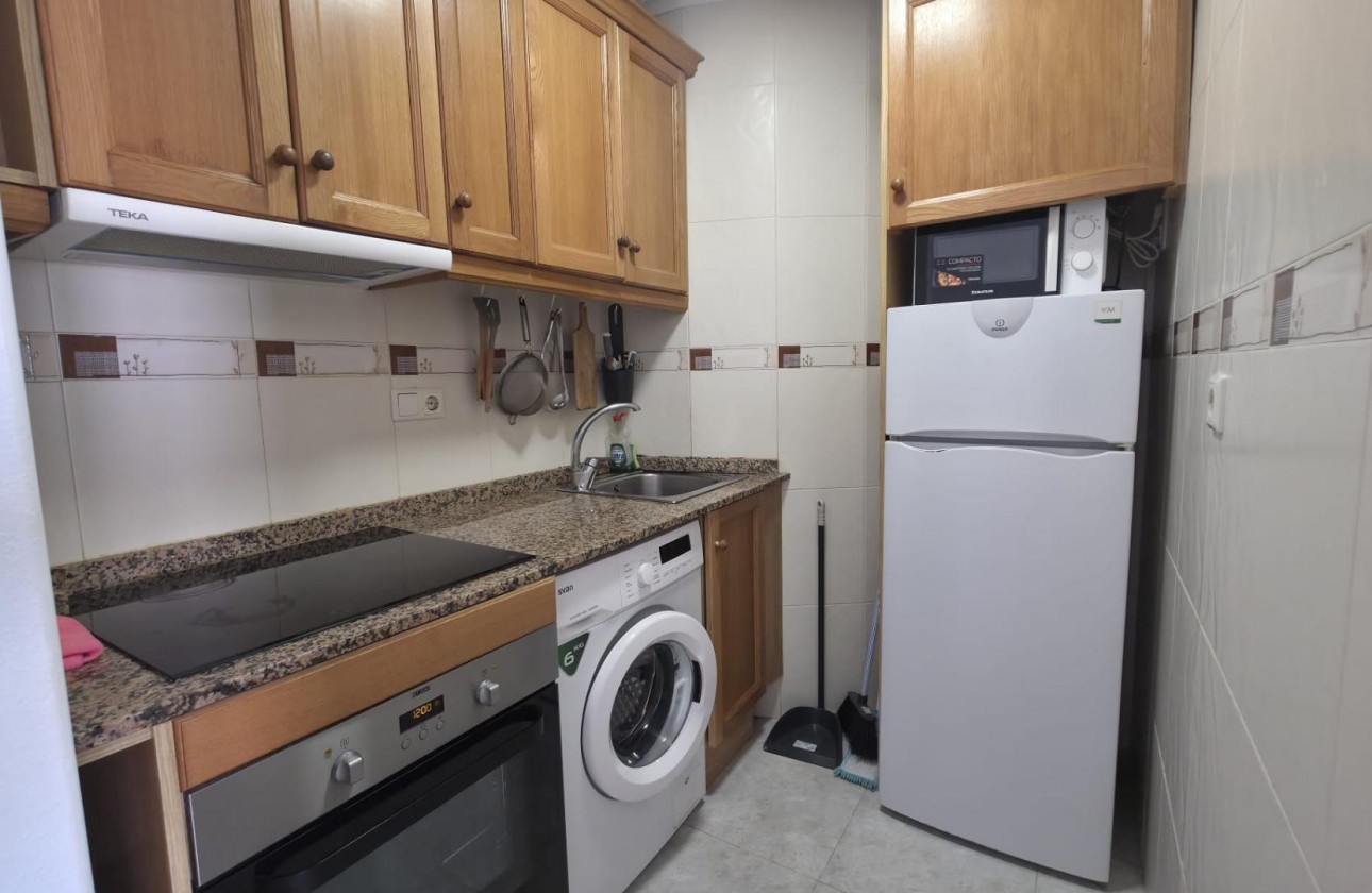 Resale - Apartment / flat - Torrevieja - Playa de los Locos