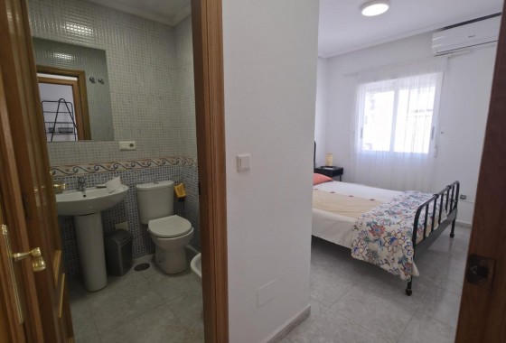 Resale - Apartment / flat - Torrevieja - Playa de los Locos