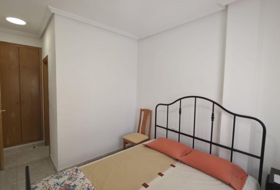 Resale - Apartment / flat - Torrevieja - Playa de los Locos