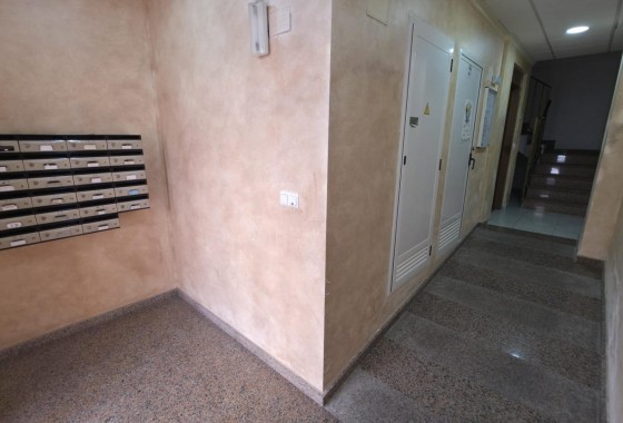 Resale - Apartment / flat - Torrevieja - Playa de los Locos