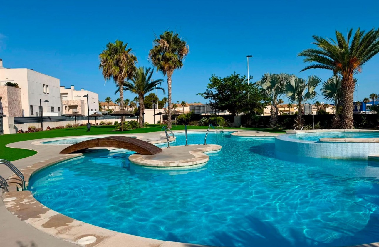 Revente - Appartement - Torrevieja - Aguas Nuevas