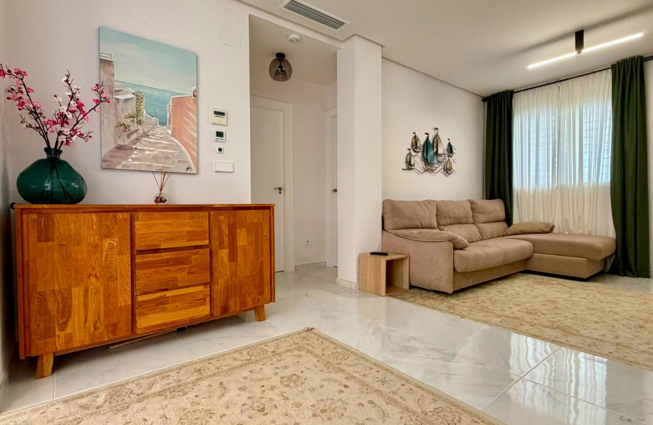 Revente - Appartement - Torrevieja - Aguas Nuevas