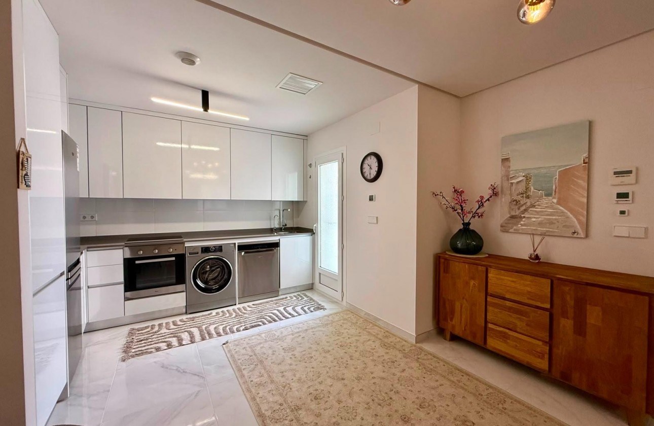 Revente - Appartement - Torrevieja - Aguas Nuevas