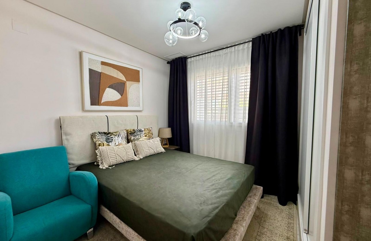Revente - Appartement - Torrevieja - Aguas Nuevas