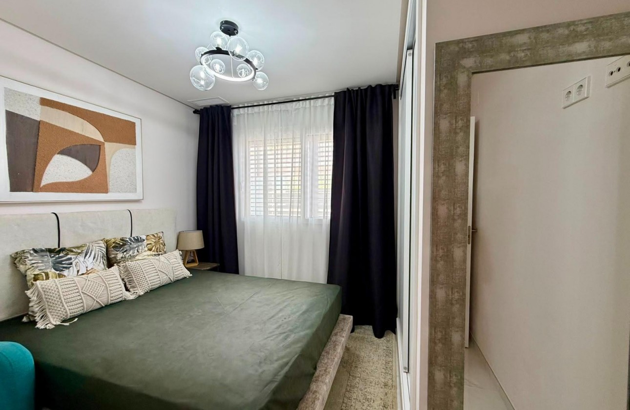 Revente - Appartement - Torrevieja - Aguas Nuevas