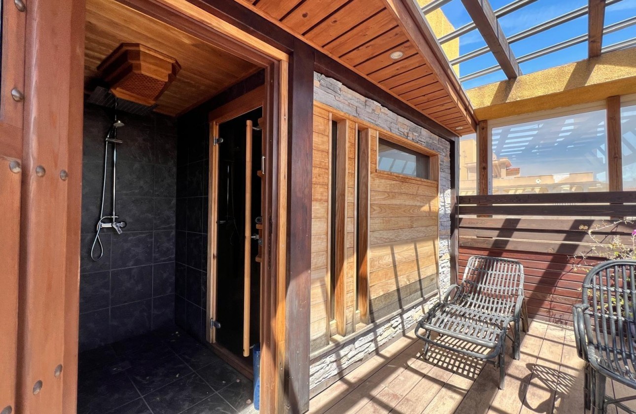 Resale - Apartment / flat - Torrevieja - Centro