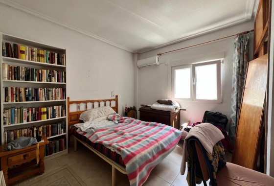 Resale - Apartment / flat - Torrevieja - Centro