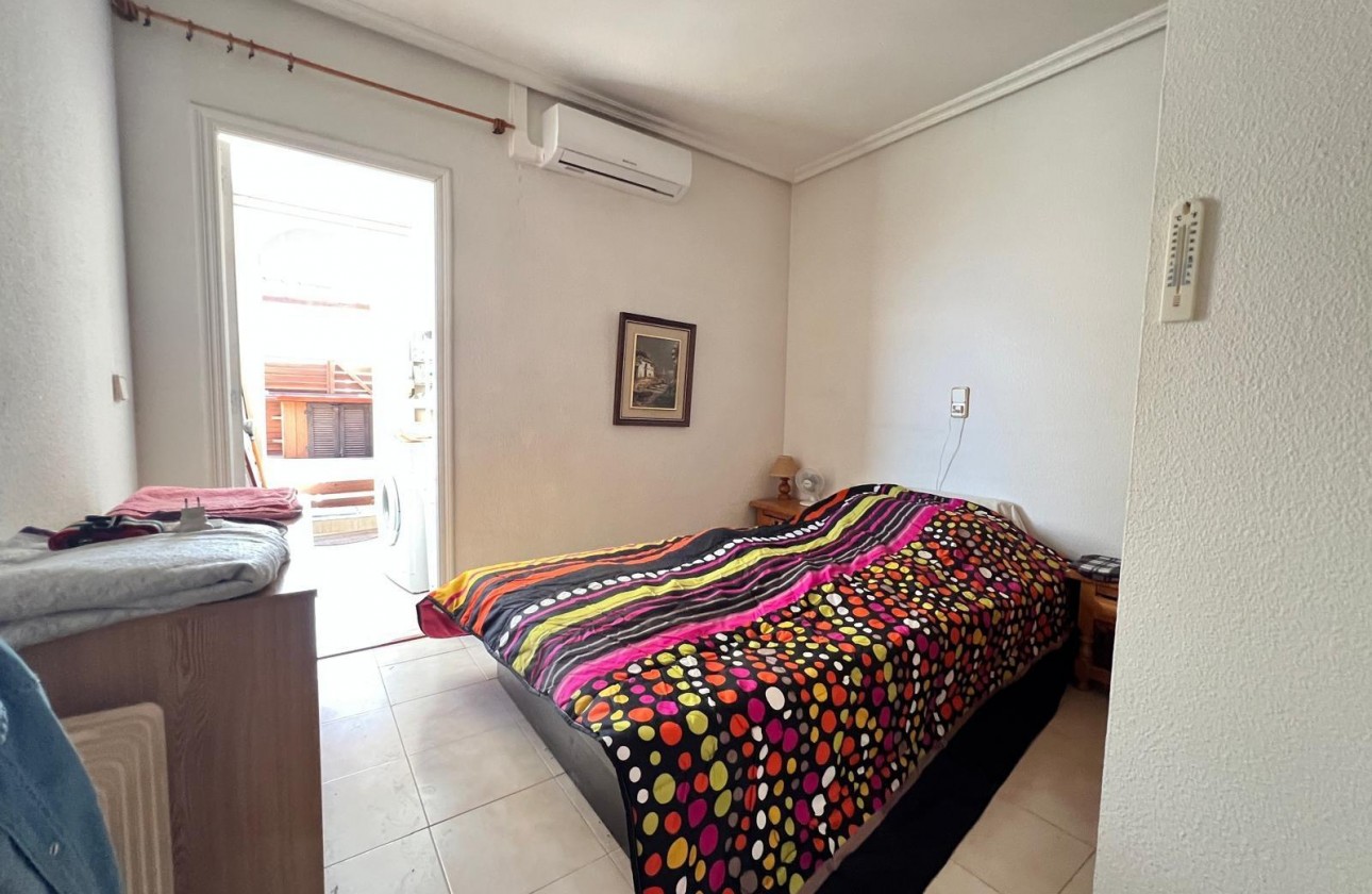 Resale - Apartment / flat - Torrevieja - Centro