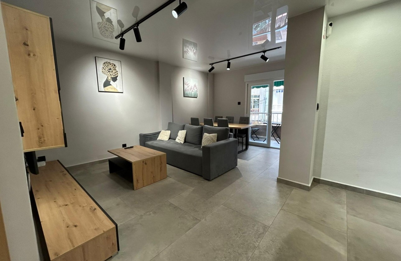 Reventa - Apartamento / piso - Torrevieja - Estacion de autobuses