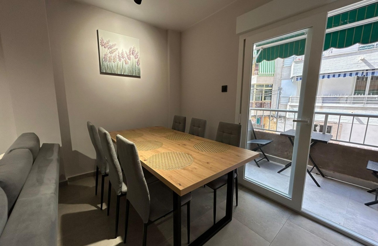Reventa - Apartamento / piso - Torrevieja - Estacion de autobuses
