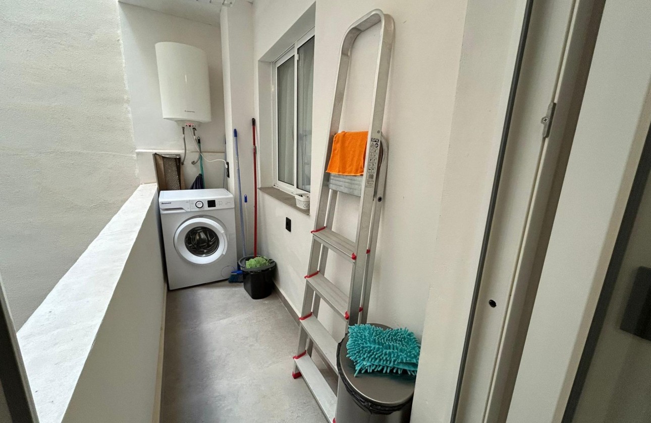 Reventa - Apartamento / piso - Torrevieja - Estacion de autobuses