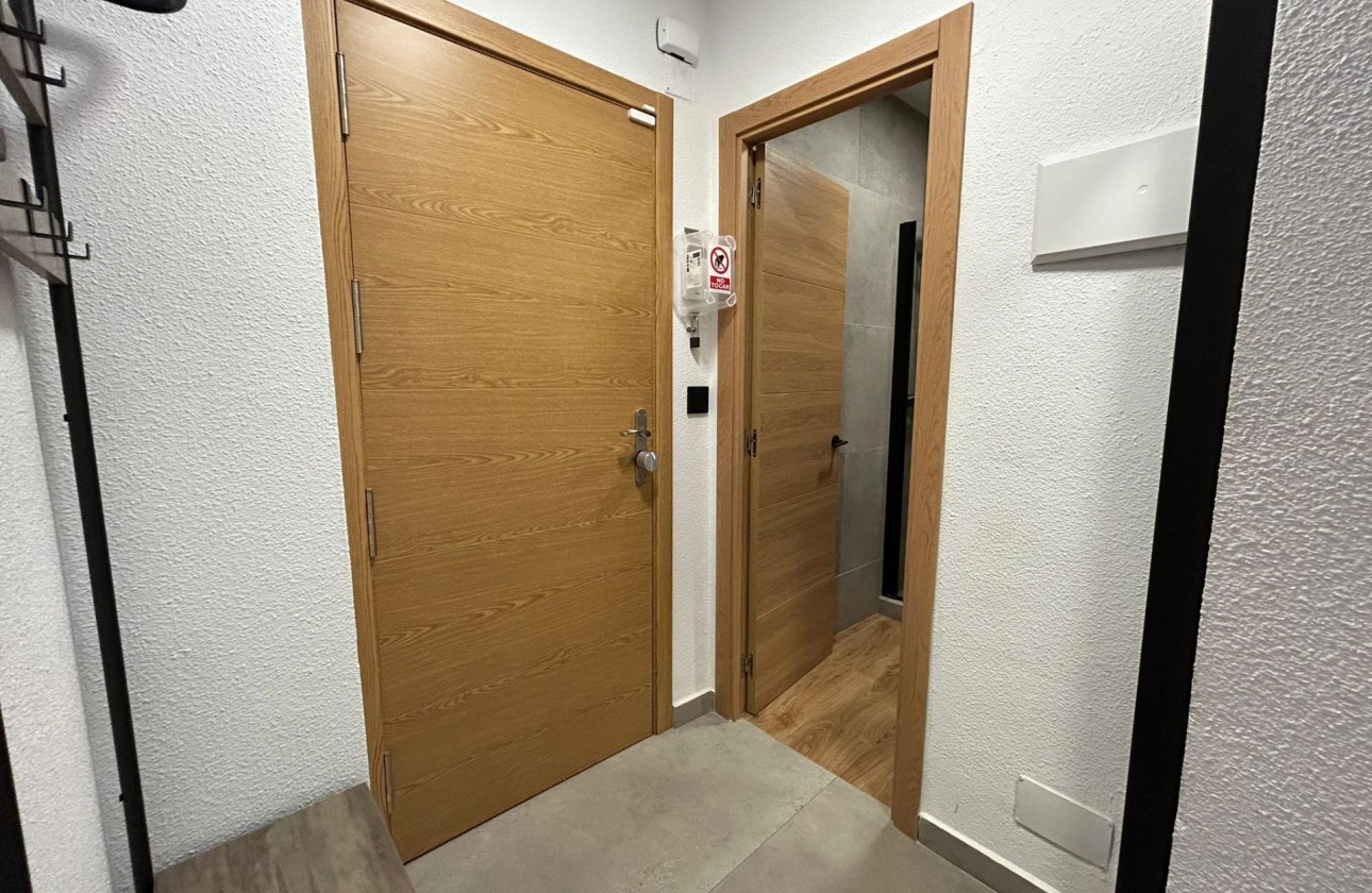 Reventa - Apartamento / piso - Torrevieja - Estacion de autobuses