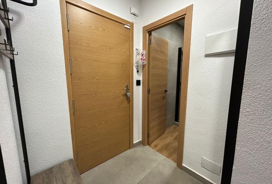 Reventa - Apartamento / piso - Torrevieja - Estacion de autobuses
