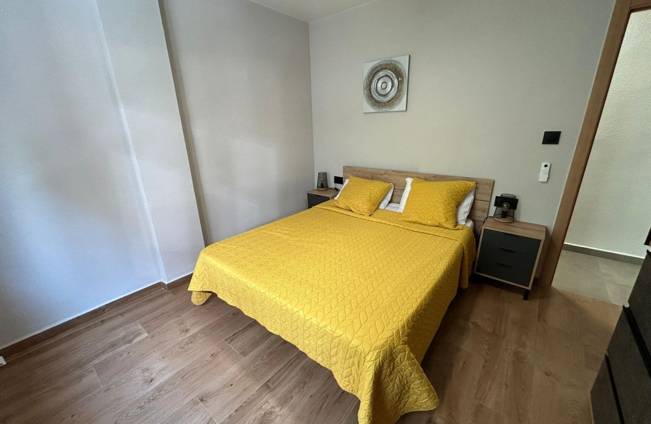 Reventa - Apartamento / piso - Torrevieja - Estacion de autobuses