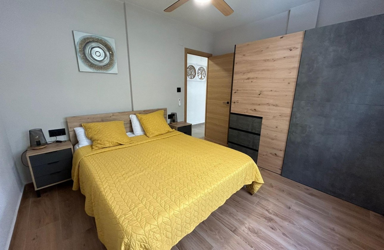 Reventa - Apartamento / piso - Torrevieja - Estacion de autobuses