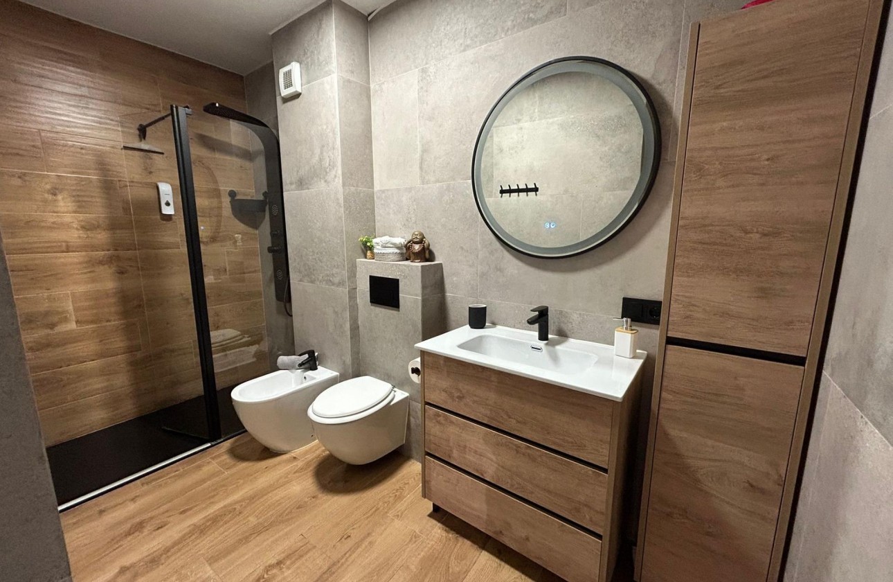 Reventa - Apartamento / piso - Torrevieja - Estacion de autobuses
