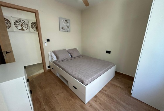 Reventa - Apartamento / piso - Torrevieja - Estacion de autobuses