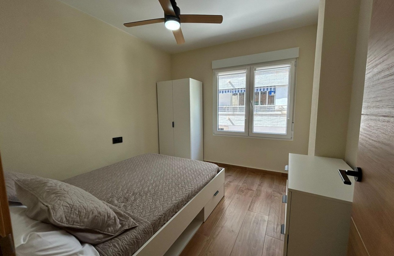 Reventa - Apartamento / piso - Torrevieja - Estacion de autobuses