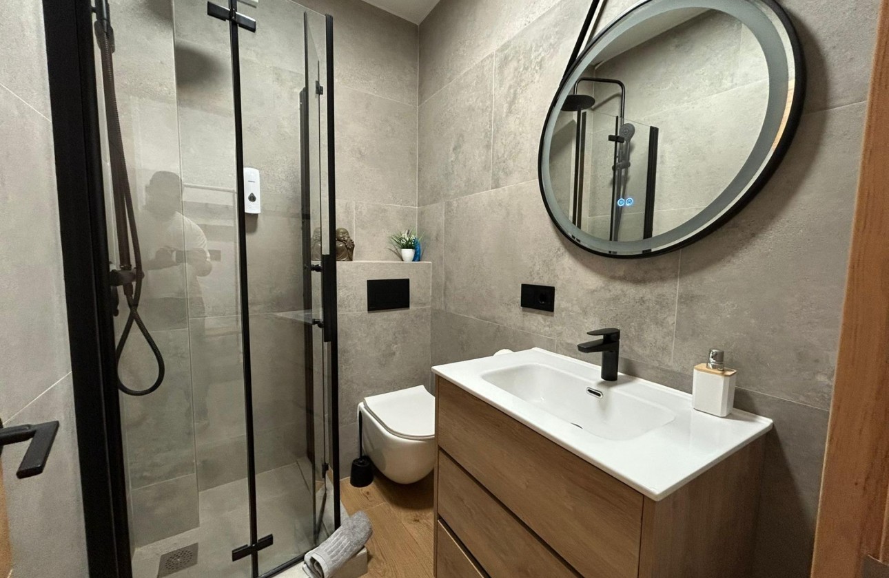 Reventa - Apartamento / piso - Torrevieja - Estacion de autobuses