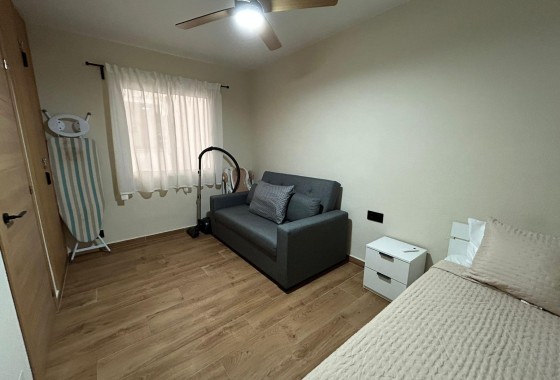 Reventa - Apartamento / piso - Torrevieja - Estacion de autobuses