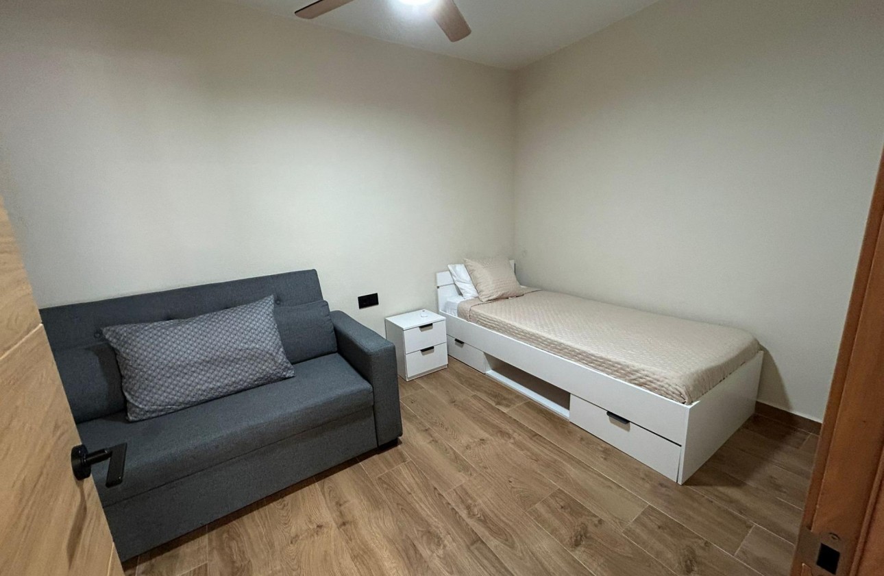 Reventa - Apartamento / piso - Torrevieja - Estacion de autobuses