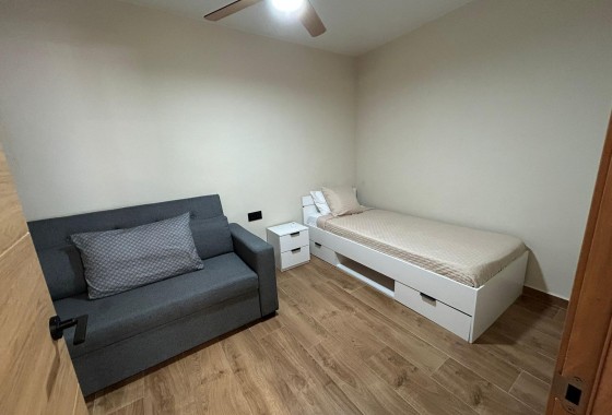 Reventa - Apartamento / piso - Torrevieja - Estacion de autobuses
