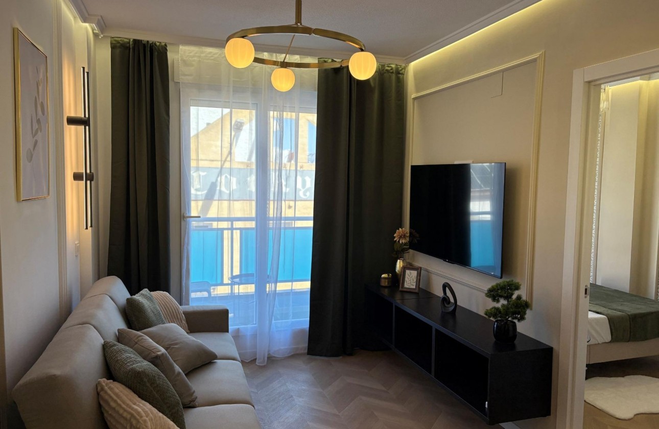 Resale - Apartment / flat - Torrevieja - Playa del Cura