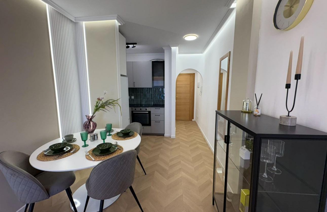 Resale - Apartment / flat - Torrevieja - Playa del Cura
