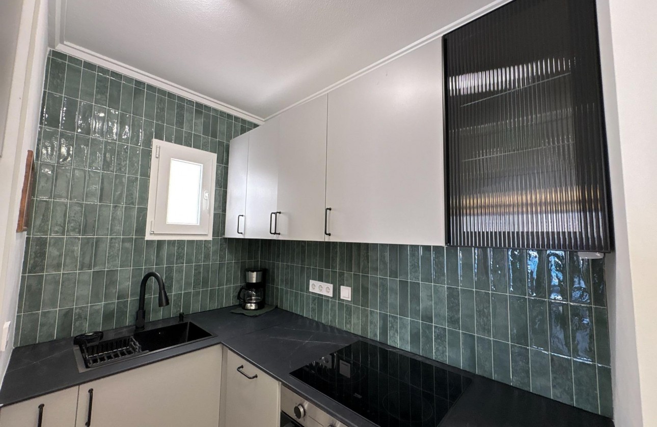 Resale - Apartment / flat - Torrevieja - Playa del Cura