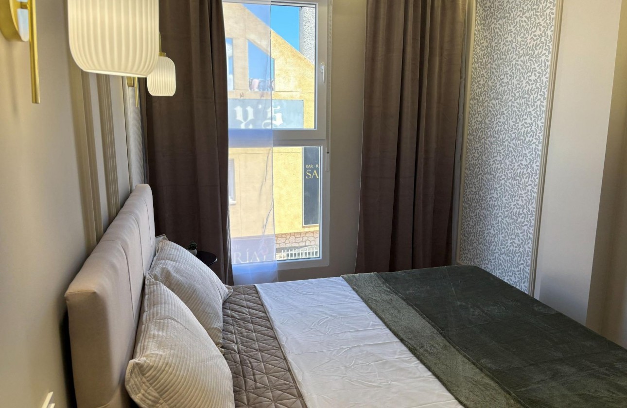 Resale - Apartment / flat - Torrevieja - Playa del Cura