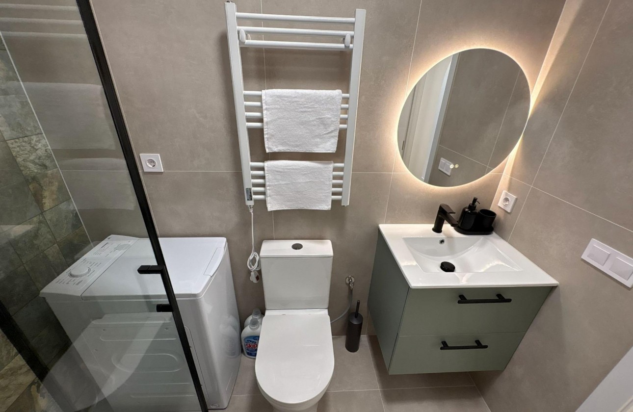 Resale - Apartment / flat - Torrevieja - Playa del Cura