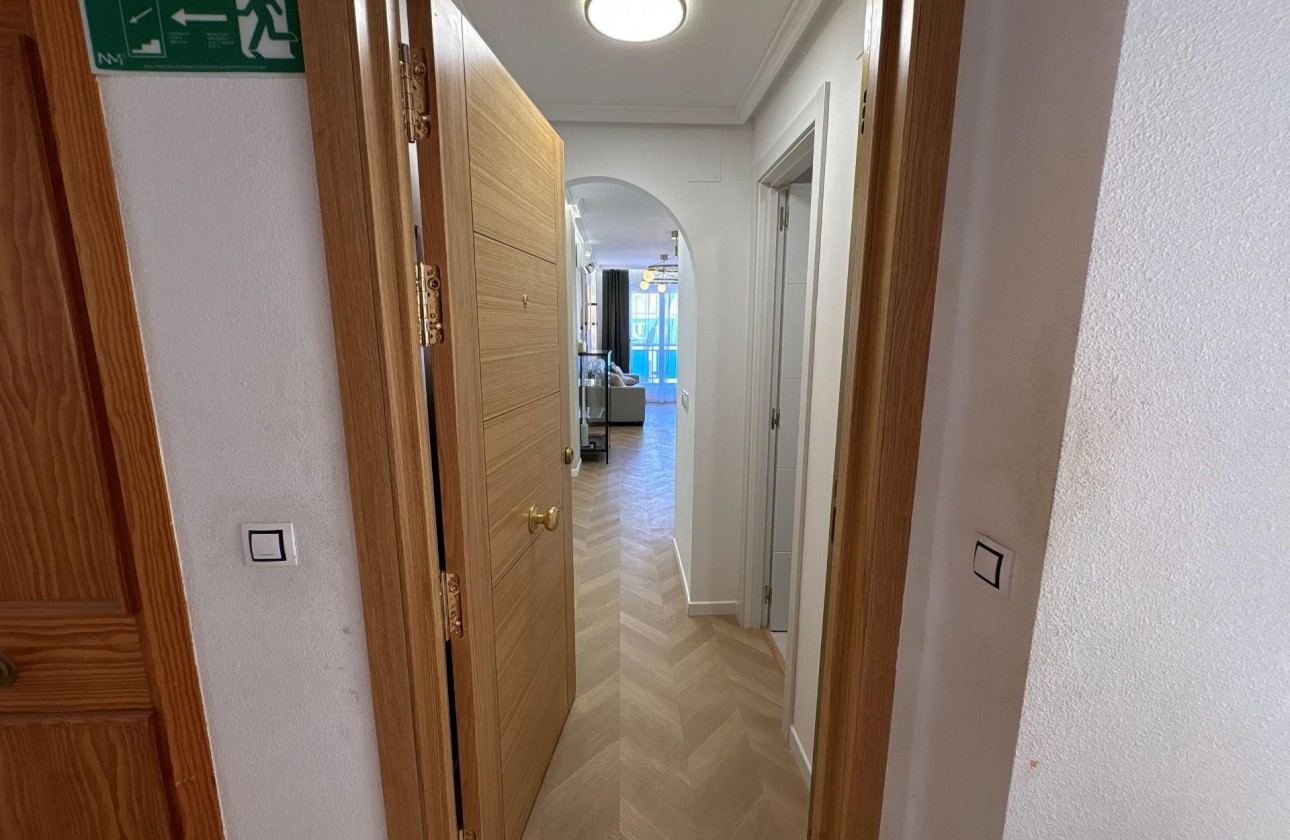 Resale - Apartment / flat - Torrevieja - Playa del Cura