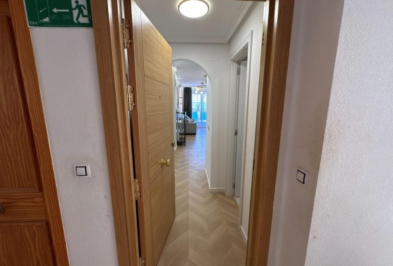 Resale - Apartment / flat - Torrevieja - Playa del Cura