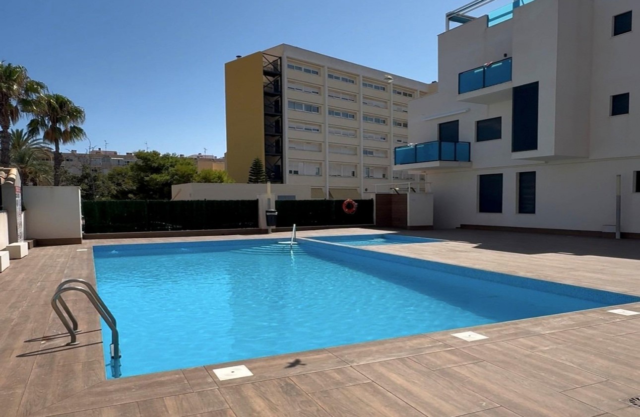 Resale - Apartment / flat - Torrevieja - Playa del Cura