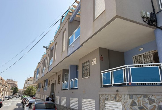 Resale - Apartment / flat - Torrevieja - Playa del Cura