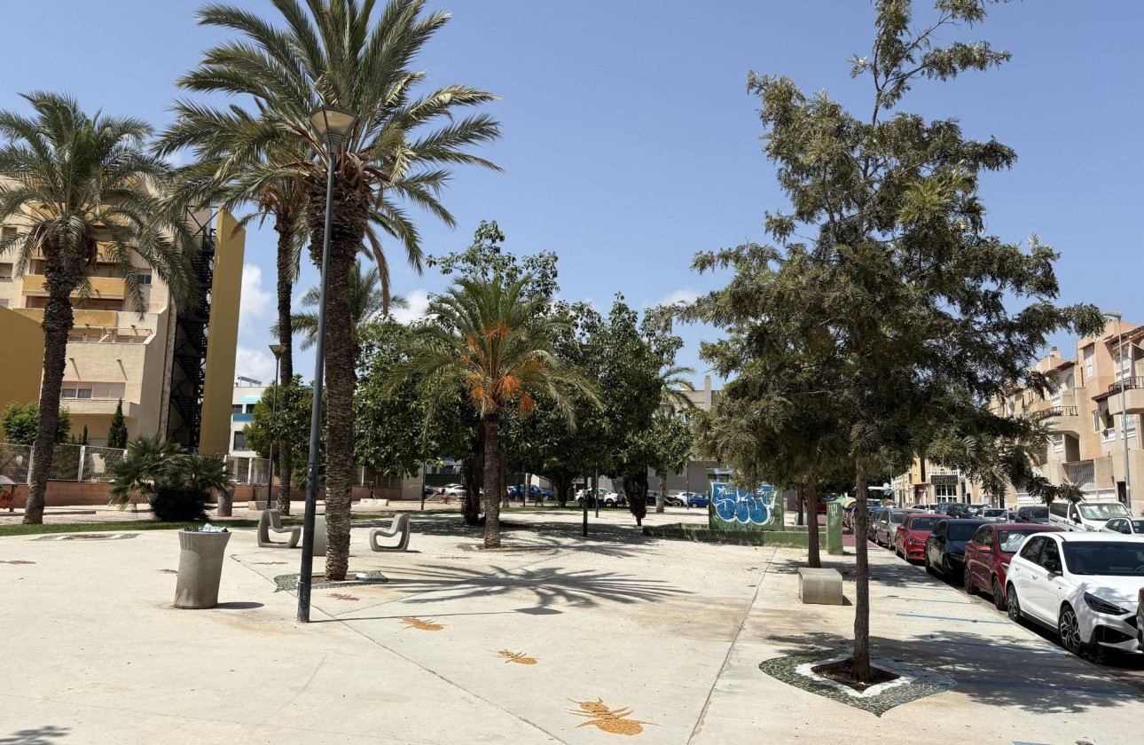 Resale - Apartment / flat - Torrevieja - Playa del Cura