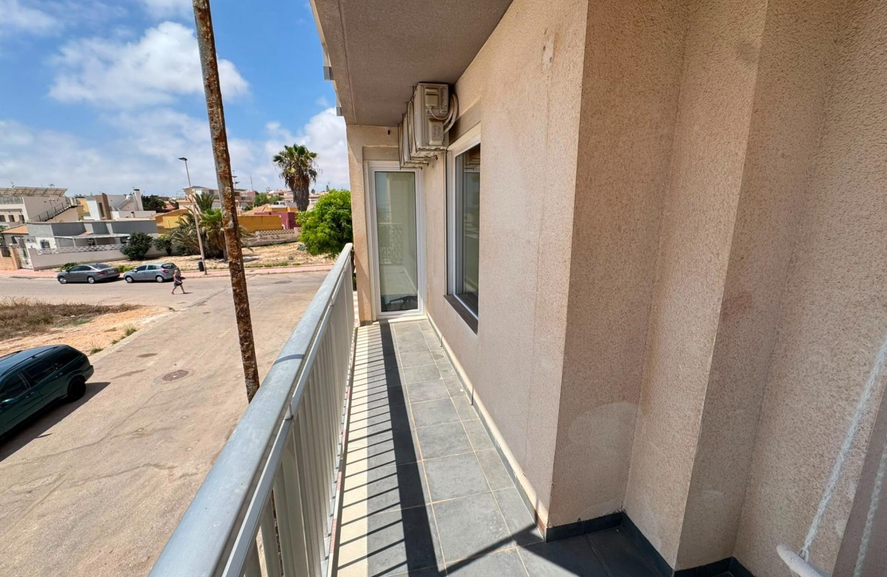 Reventa - Apartamento / piso - Torrevieja - Zona Los Frutales